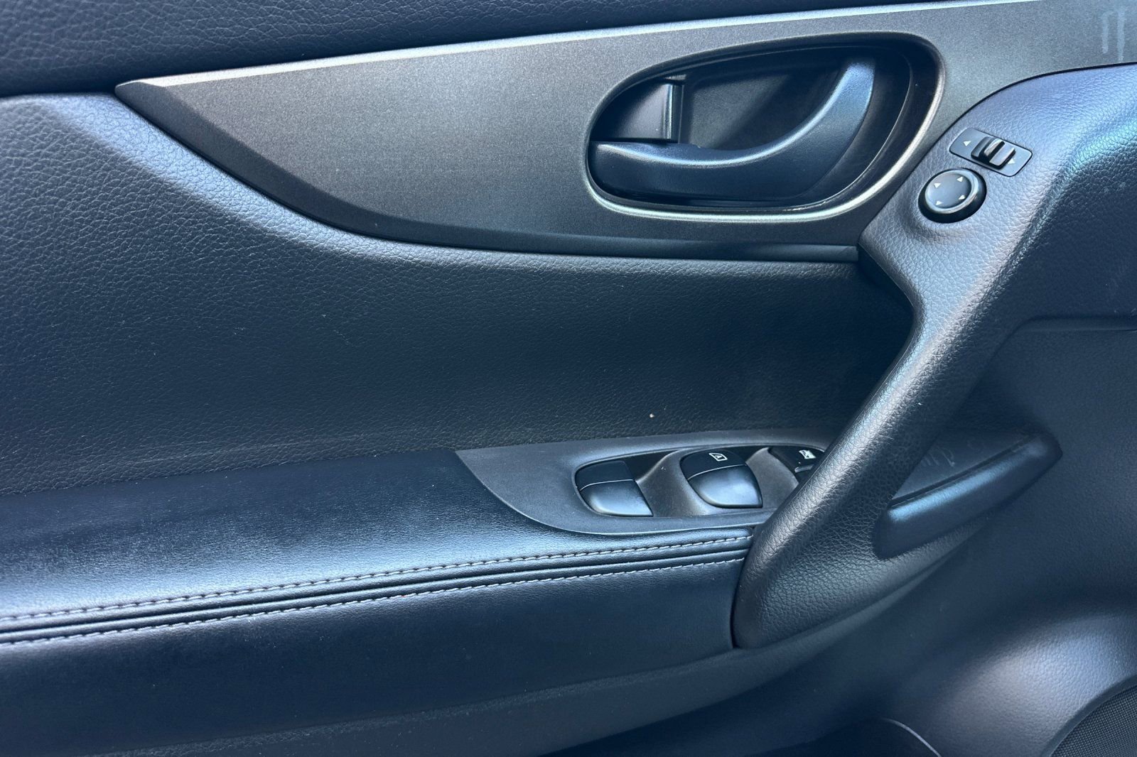 Used 2019 Nissan Rogue Sport S AWD/4WD image 10