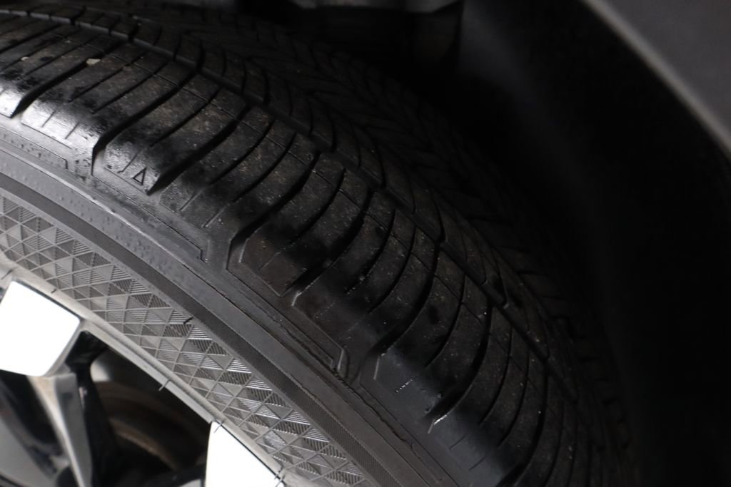 Used 2025 Kia Telluride S FWD image 18
