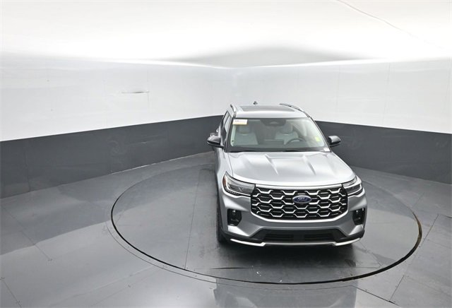 Certified 2025 Ford Explorer Platinum w/ Ultimate Package image 20