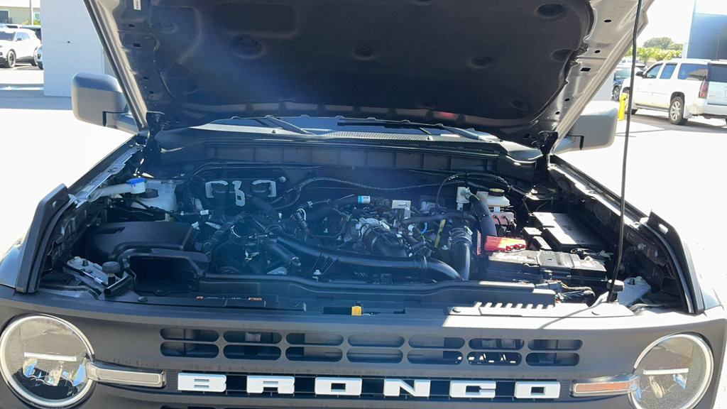 Certified 2024 Ford Bronco Black Diamond AWD/4WD image 15