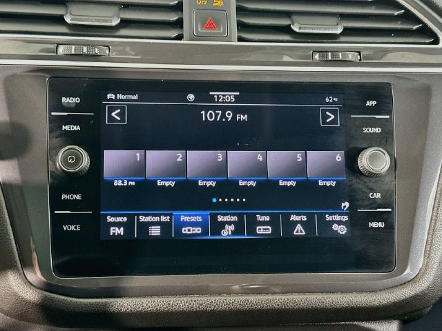Used 2024 Volkswagen Tiguan Wolfsburg Edition AWD/4WD image 30