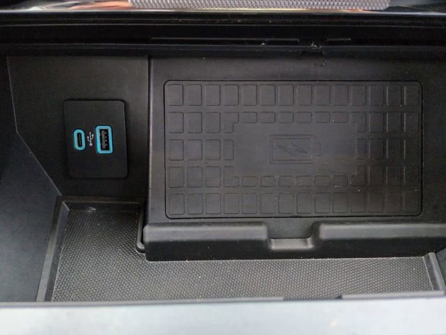 Certified 2022 Ford F150 Platinum w/ Equipment Group 701A High image 26