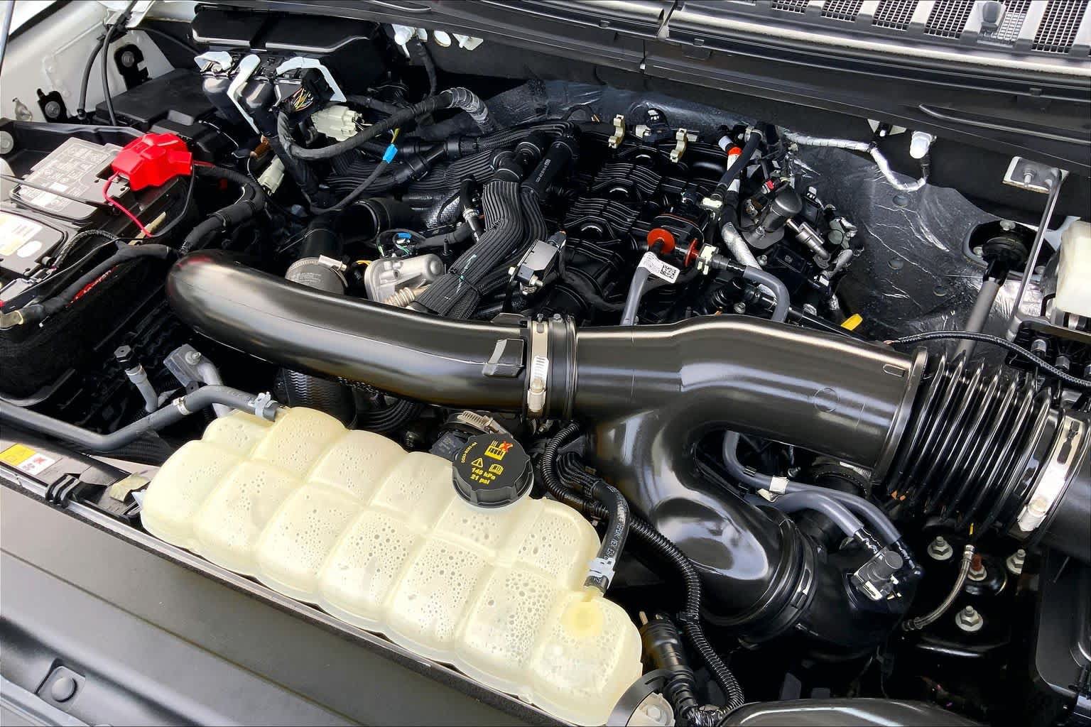 Certified 2024 Ford Expedition XLT RWD image 33