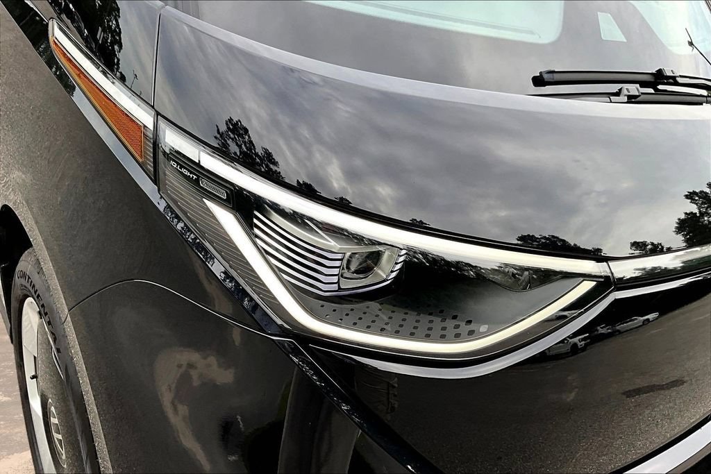 Used 2025 Volkswagen ID. Buzz Pro S RWD image 34