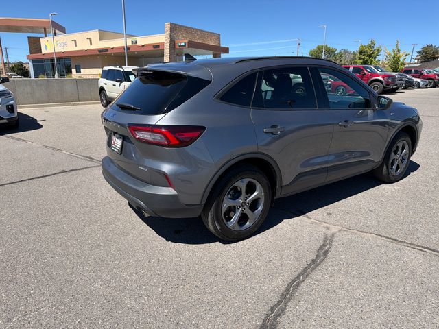 Certified 2025 Ford Escape ST-Line AWD/4WD image 5