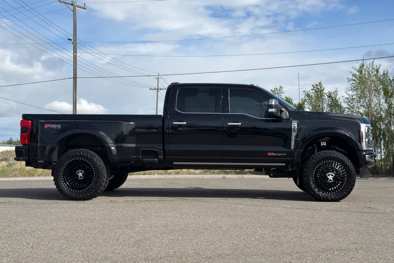 Certified 2024 Ford F450 Limited w/ FX4 Off-Road Package AWD/4WD image 8