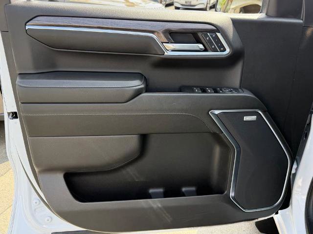 Used 2024 Chevrolet Silverado 1500 LTZ AWD/4WD image 13