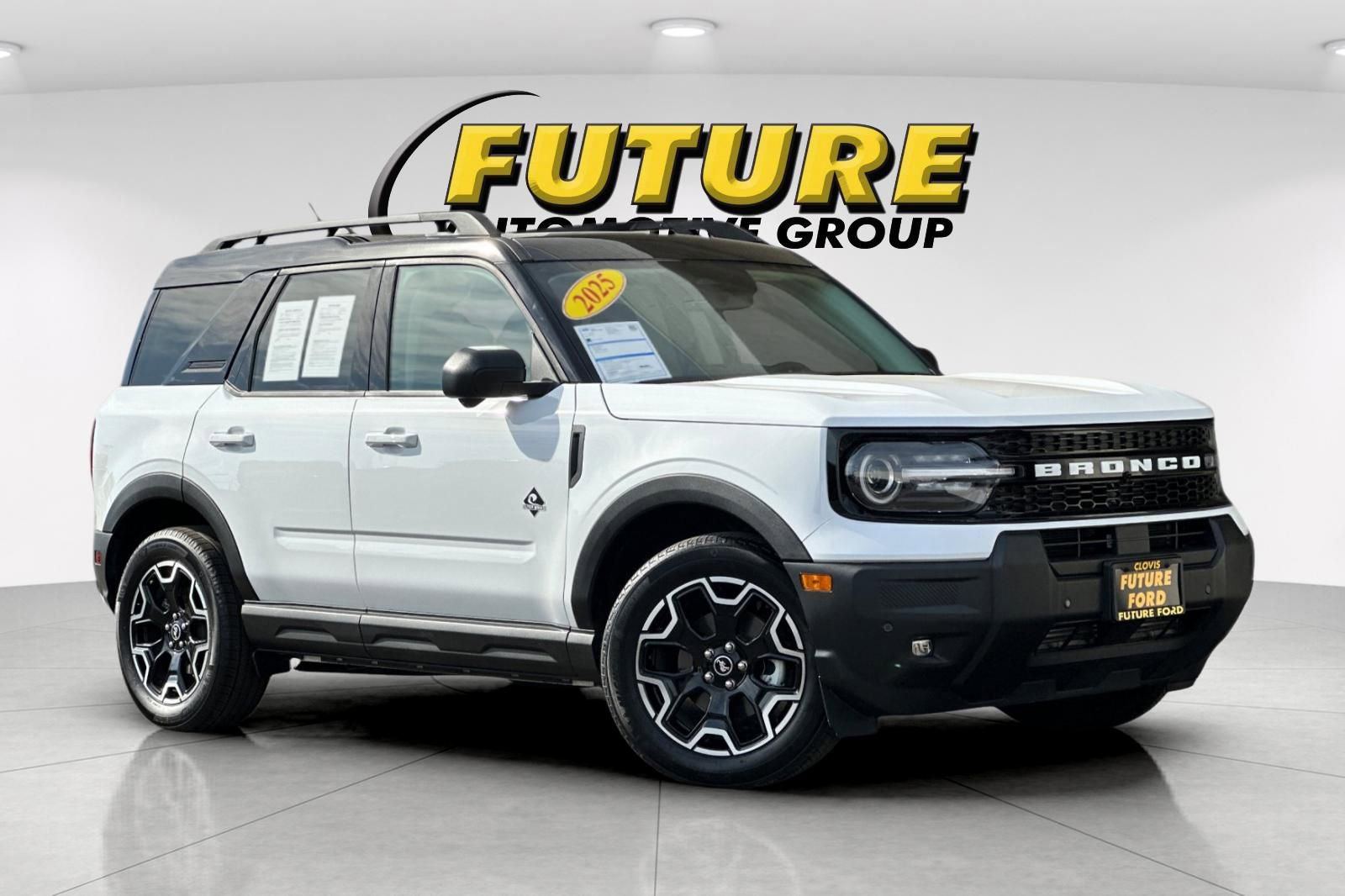 Certified 2025 Ford Bronco Sport Outer Banks w/ Outer Banks Tech Package+ AWD/4WD image 1