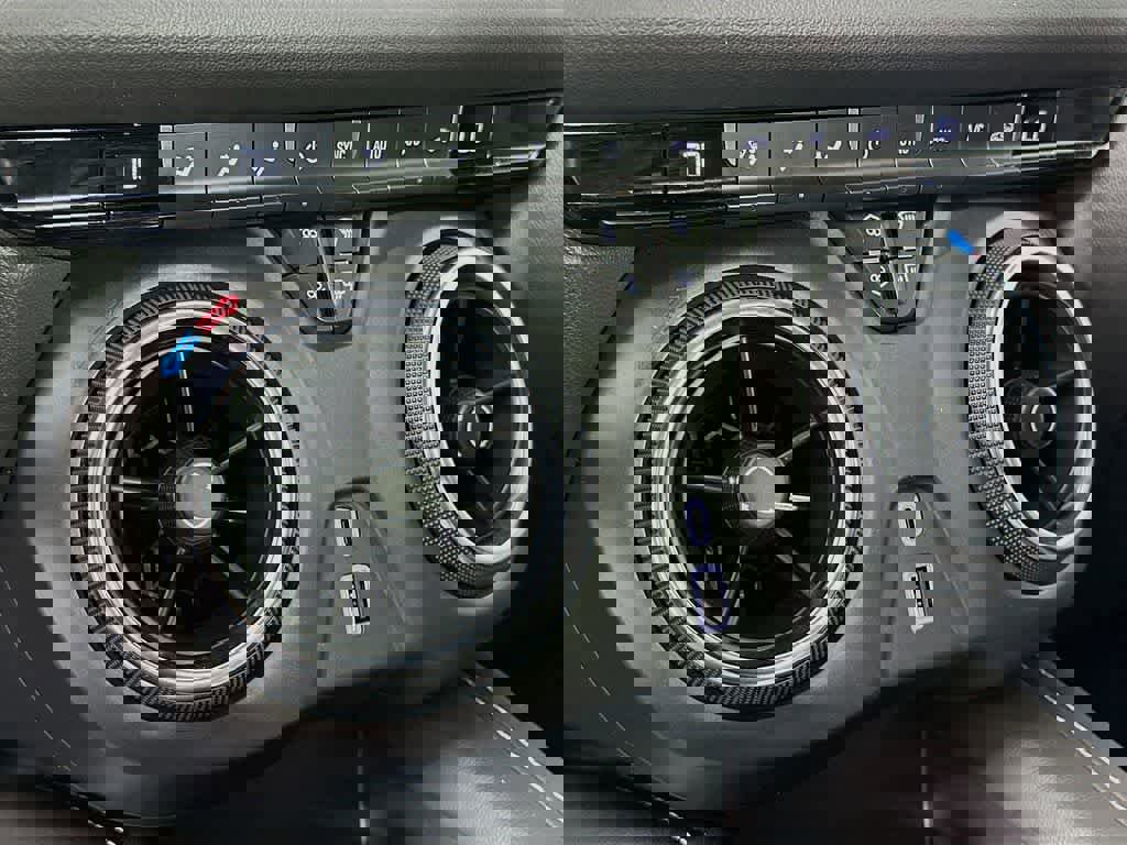 Used 2023 Chevrolet Blazer LT image 21