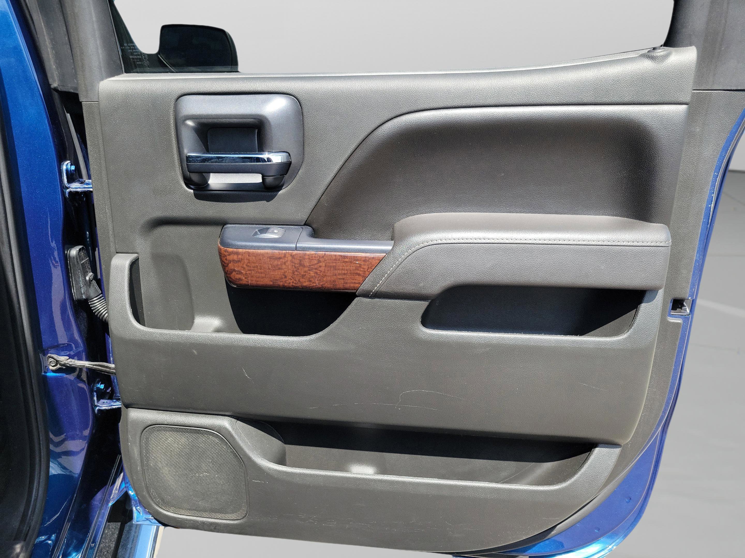 Used 2017 GMC Sierra 1500 SLE w/ SLE Value Package image 23