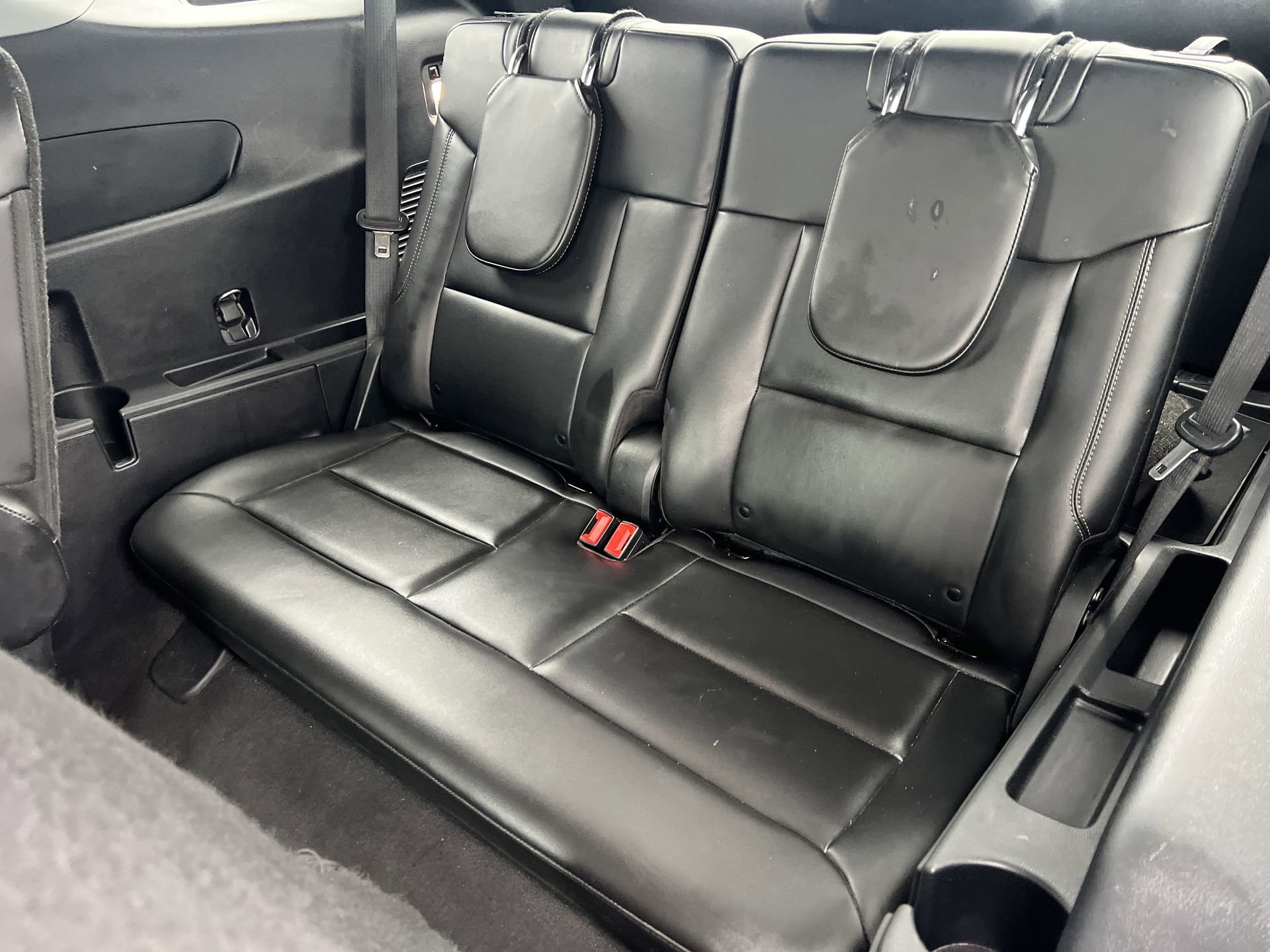 Certified 2022 Ford Explorer XLT w/ Equipment Group 202A image 23