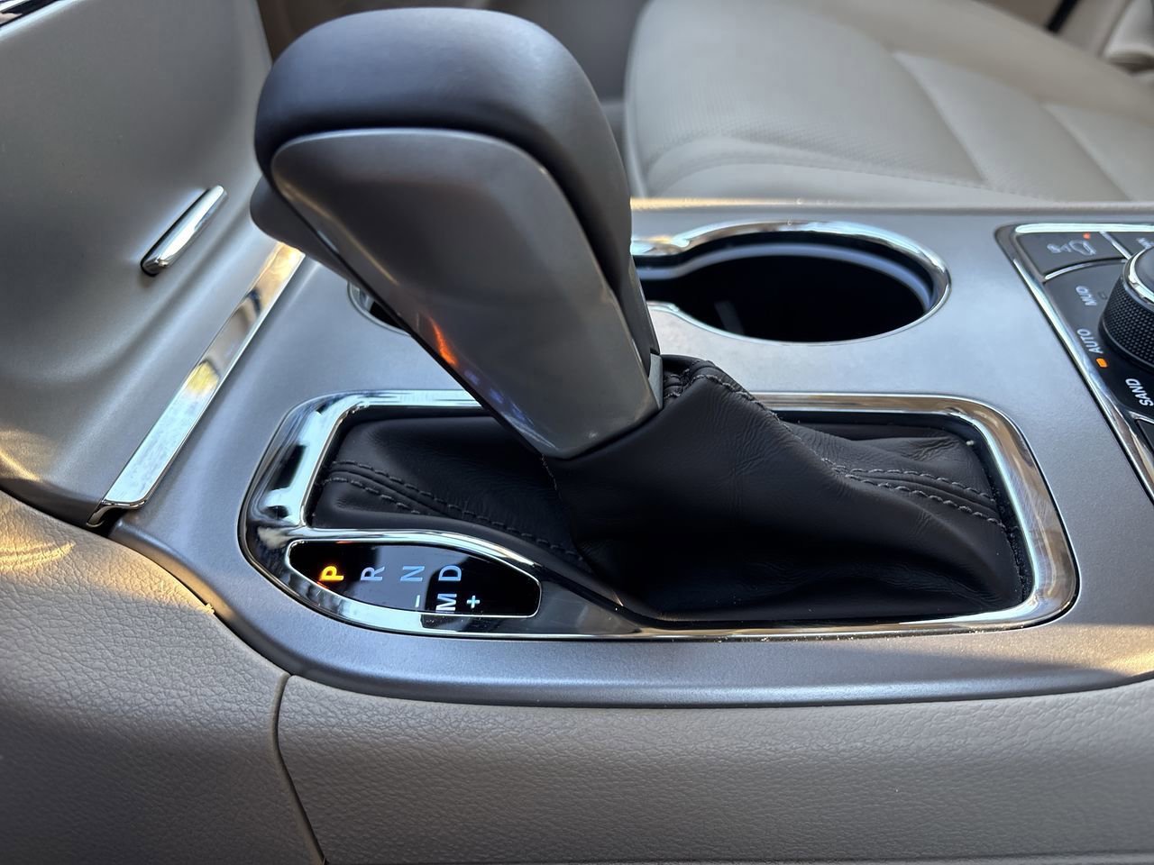 Used 2020 Jeep Grand Cherokee Overland image 33