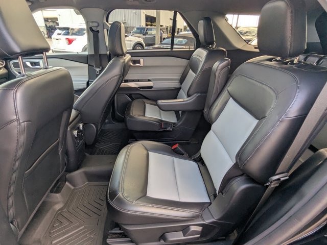 Certified 2022 Ford Explorer XLT w/ Equipment Group 202A image 16