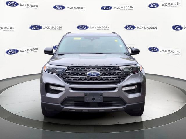 Certified 2022 Ford Explorer XLT w/ Equipment Group 202A AWD/4WD image 8