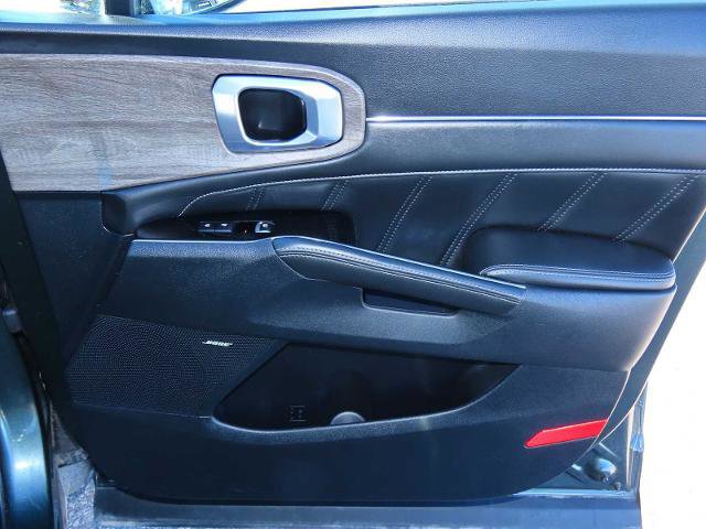 Used 2022 Kia Sorento SX Prestige image 21