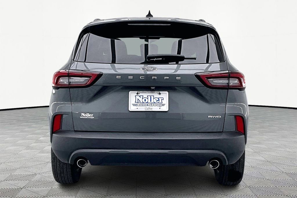 Certified 2025 Ford Escape ST-Line image 4