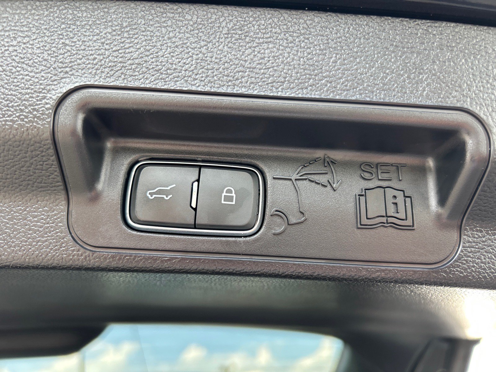 Certified 2022 Ford Explorer ST w/ Equipment Group 401A AWD/4WD image 19