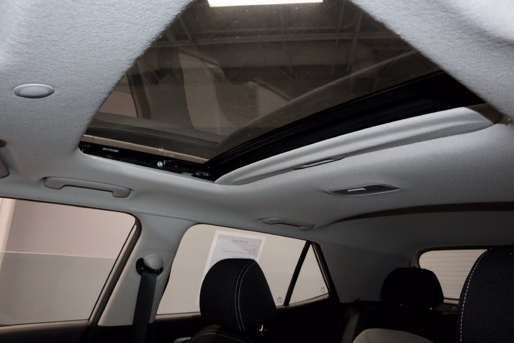 Used 2024 Hyundai Venue SEL FWD image 25