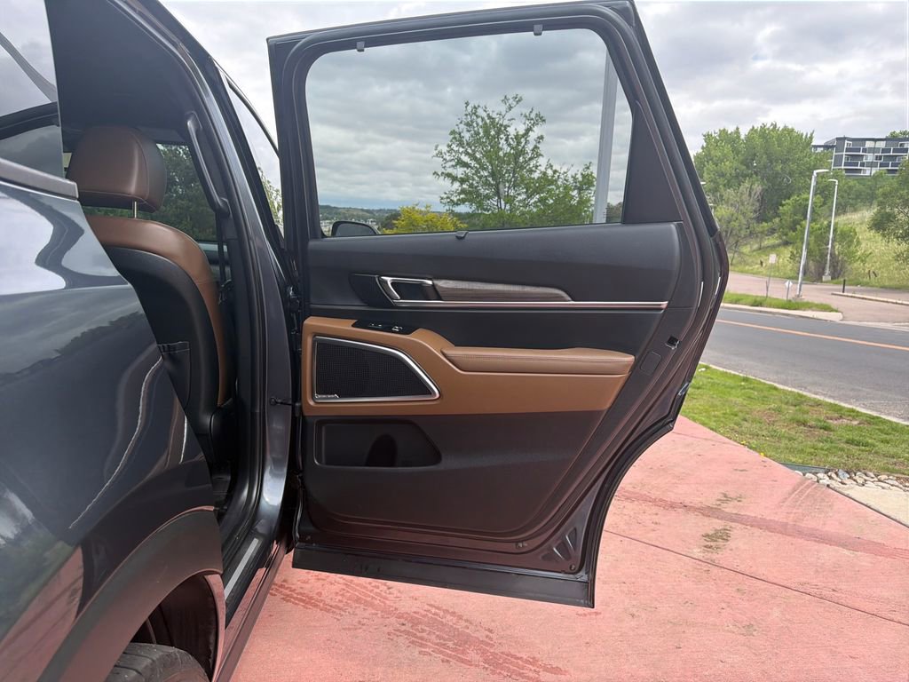 Used 2022 Kia Telluride SX w/ SX Prestige Package AWD/4WD image 29