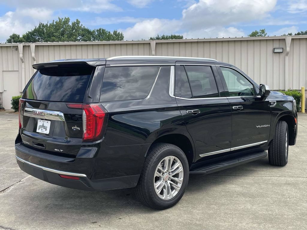 Used 2023 GMC Yukon SLT AWD/4WD image 3