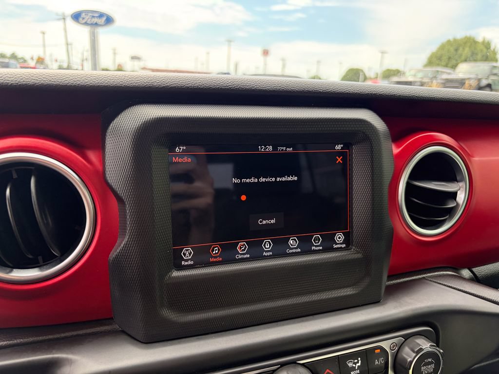 Used 2021 Jeep Gladiator Rubicon AWD/4WD image 23