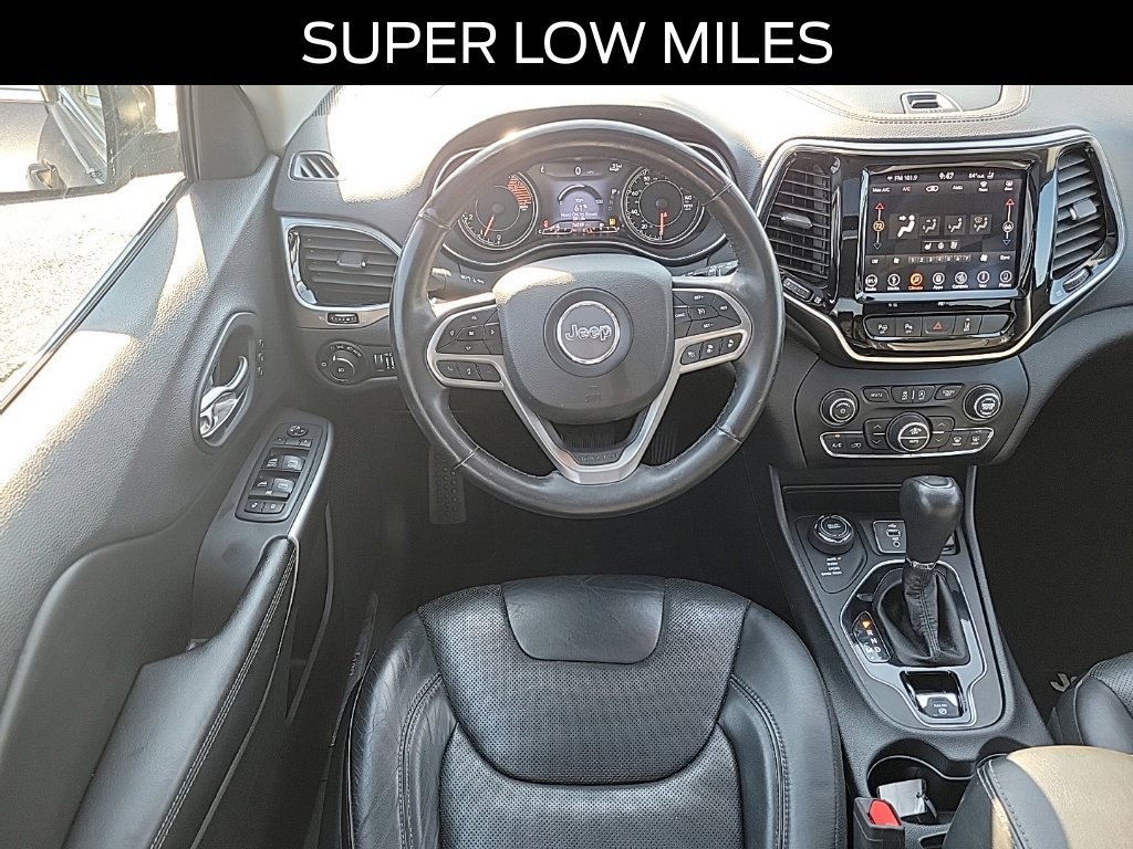Used 2019 Jeep Cherokee Limited w/ Luxury Group AWD/4WD image 10