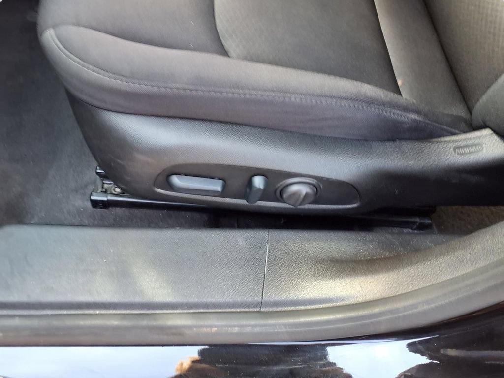Used 2024 Chevrolet Malibu LT FWD image 27