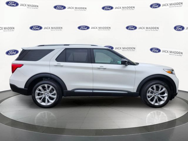 Certified 2023 Ford Explorer Platinum w/ Technology Package AWD/4WD image 6
