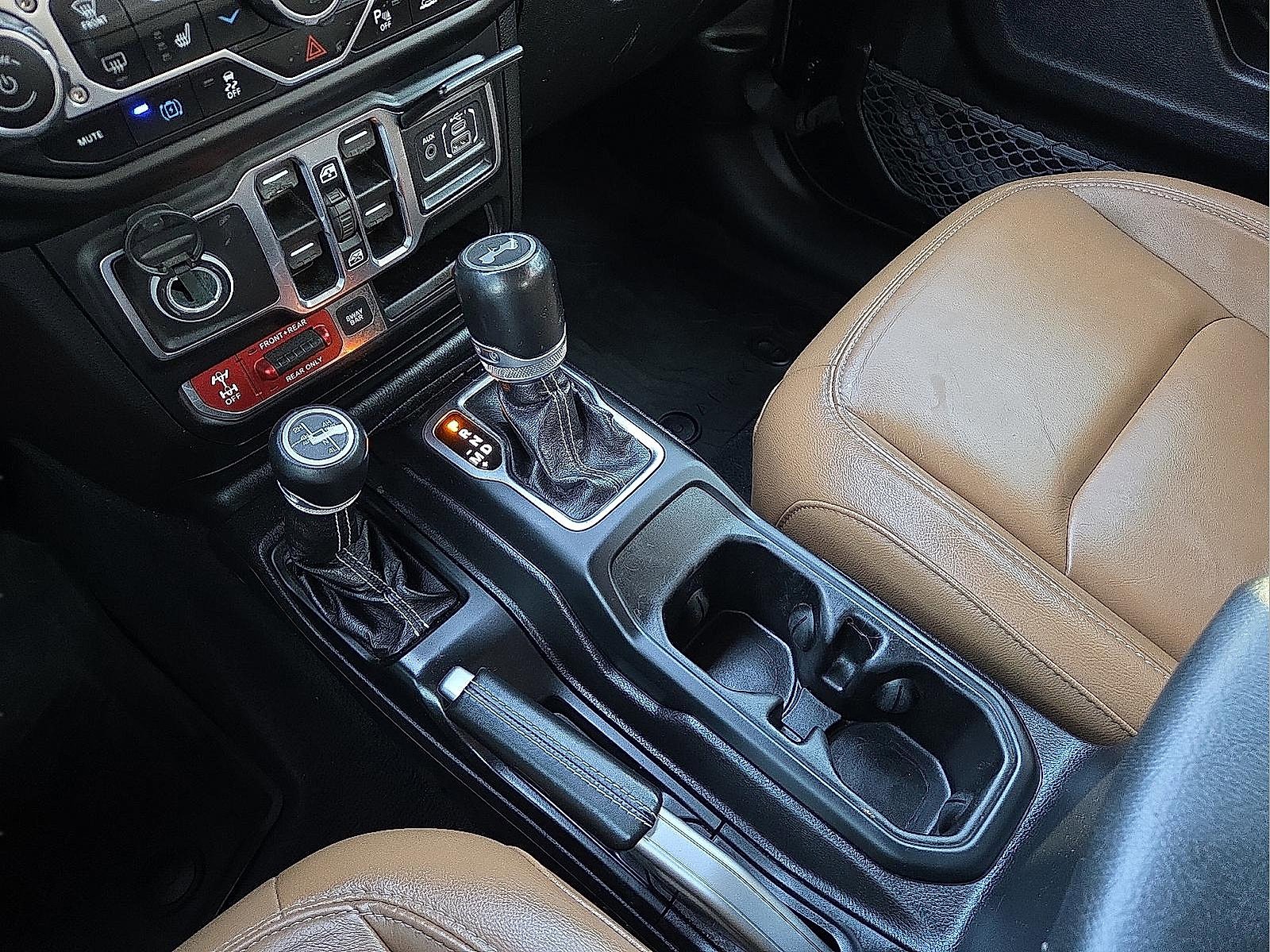 Used 2021 Jeep Wrangler Unlimited Rubicon 4xe w/ Steel Bumper Group image 25