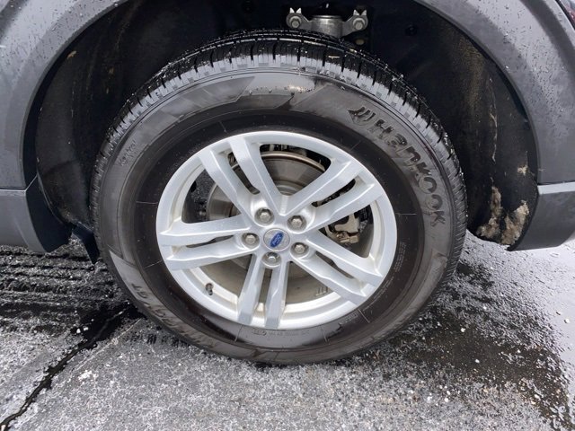 Certified 2023 Ford Explorer XLT w/ Equipment Group 202A image 9