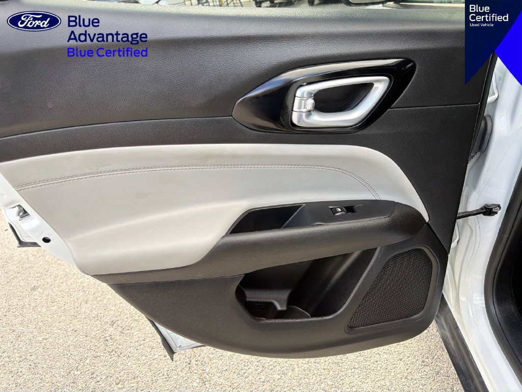 Used 2025 Jeep Compass Limited AWD/4WD image 13