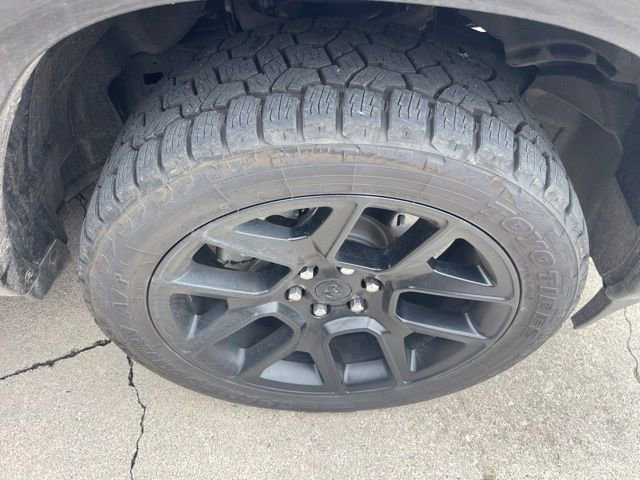 Used 2022 RAM 1500 Laramie AWD/4WD image 13