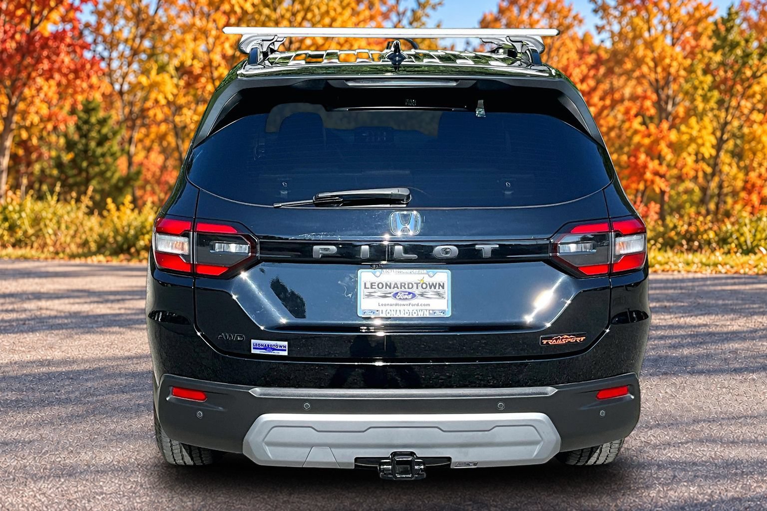 Used 2023 Honda Pilot TrailSport image 5