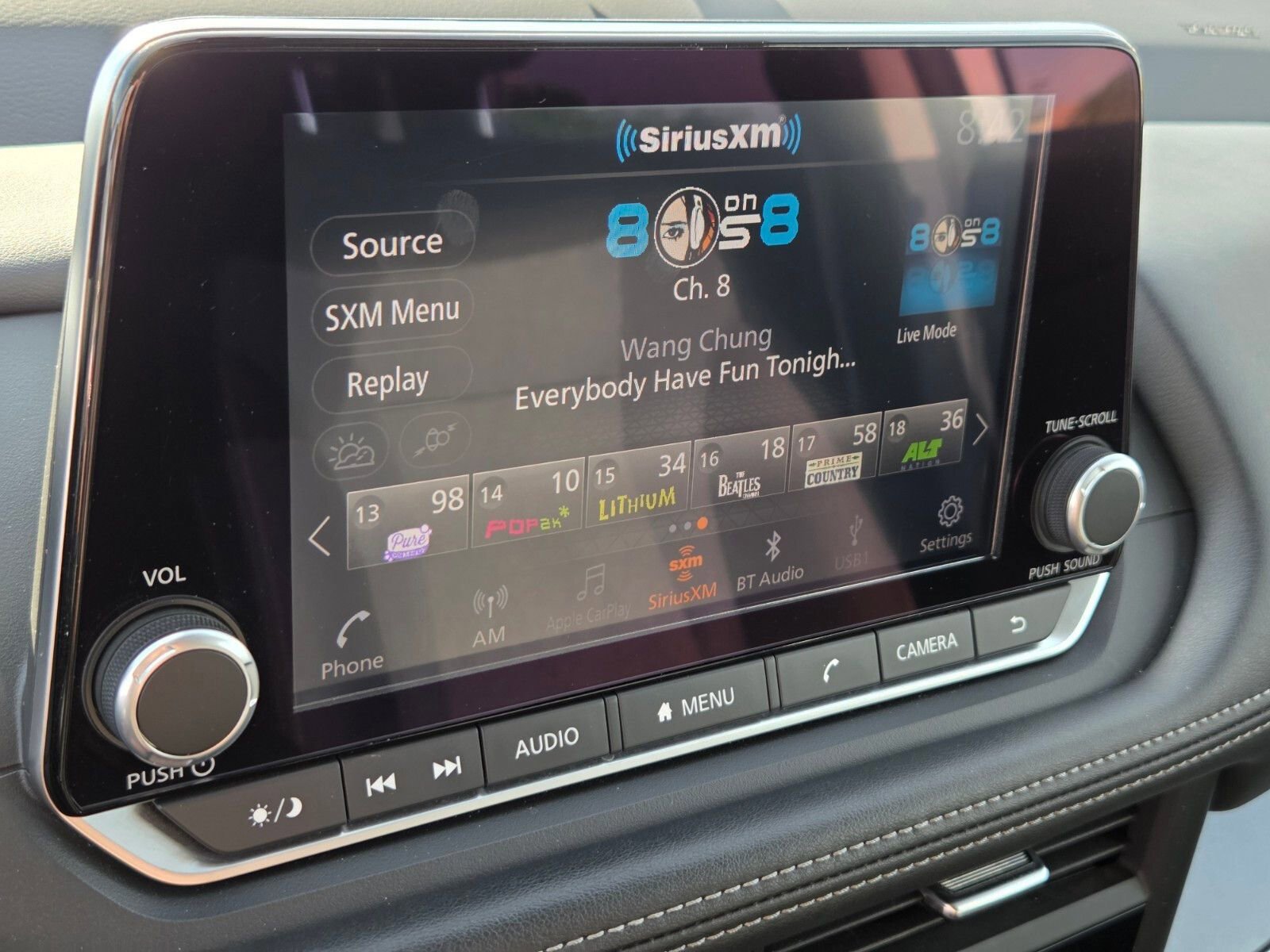 Used 2024 Nissan Rogue SV image 20