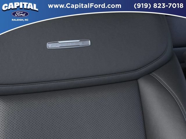 Certified 2025 Ford Expedition Platinum w/ Driver's Package AWD/4WD image 16