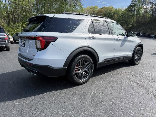 Certified 2026 Ford Explorer ST w/ Sun And Sound Package AWD/4WD image 18
