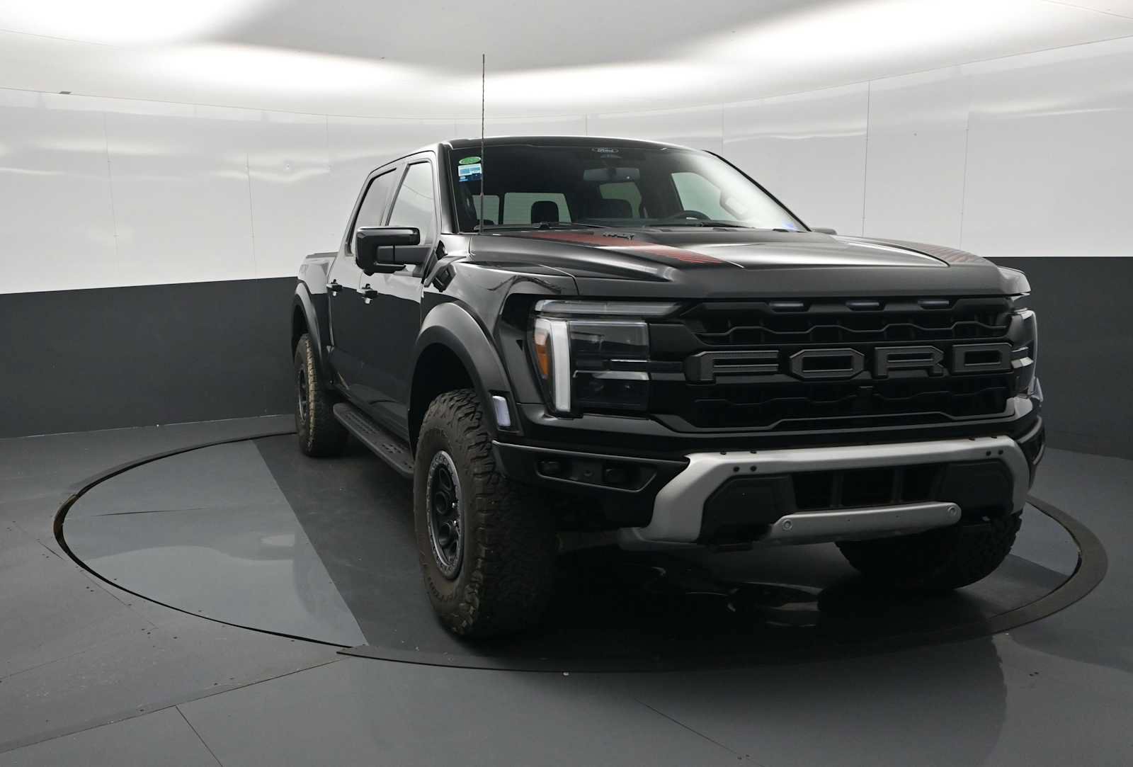 Certified 2025 Ford F150 Raptor AWD/4WD image 3