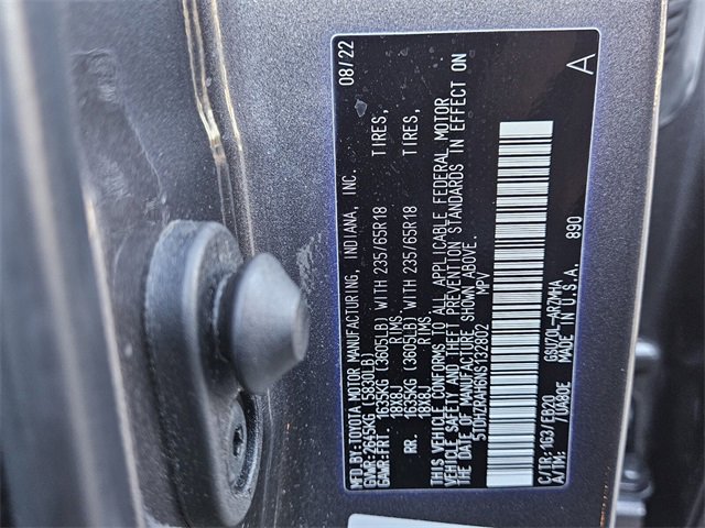 Used 2022 Toyota Highlander XLE image 10