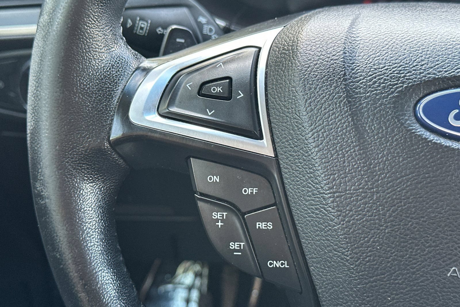 Certified 2019 Ford Edge SEL w/ Equipment Group 201A AWD/4WD image 36