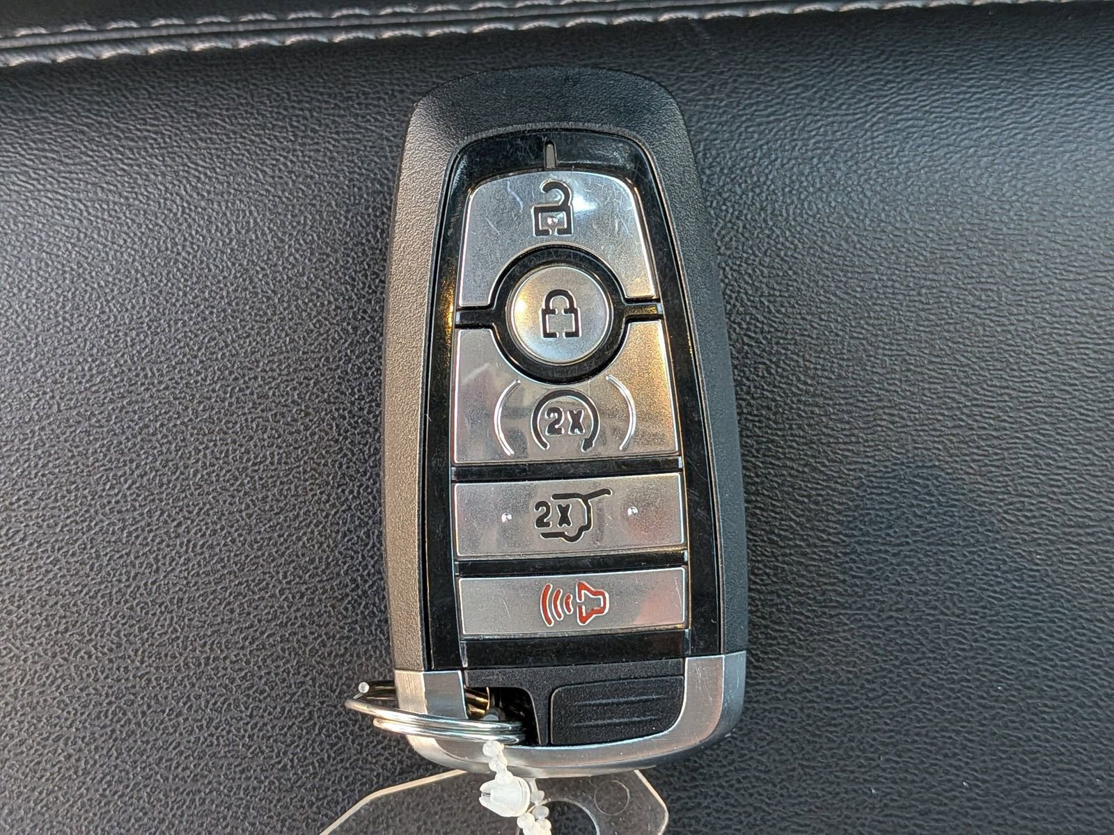 Certified 2022 Ford Explorer XLT w/ Equipment Group 202A image 33