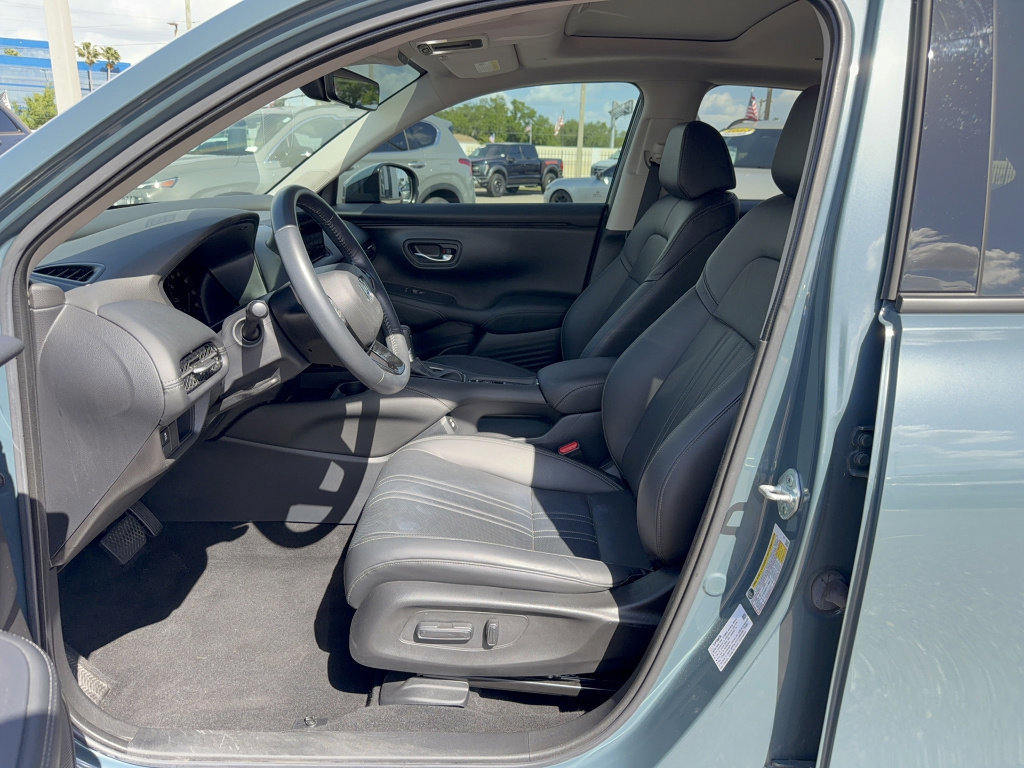 Used 2023 Honda HR-V EX-L image 11
