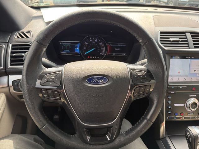 Certified 2019 Ford Explorer Limited w/ Class III Trailer Tow Package image 21
