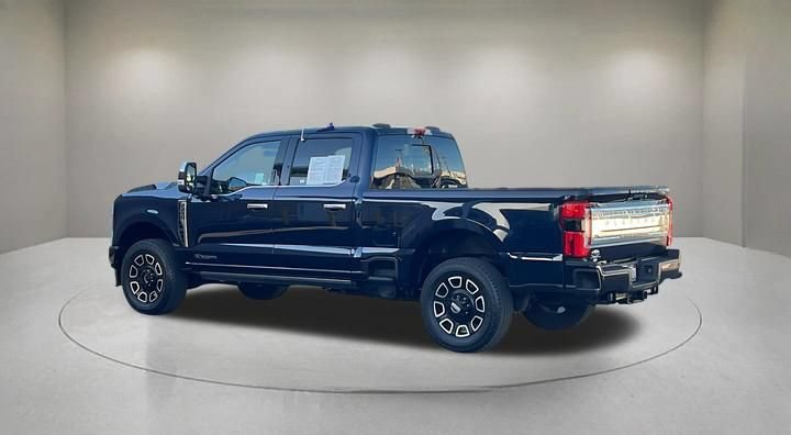 Certified 2024 Ford F250 Platinum w/ FX4 Off-Road Package AWD/4WD image 4