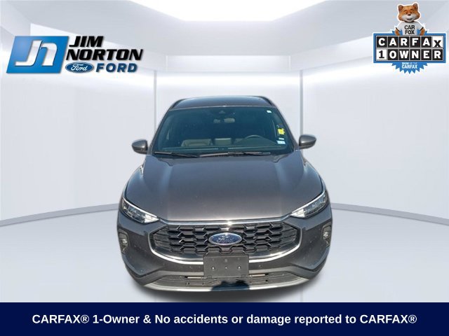 Certified 2025 Ford Escape ST-Line Select AWD/4WD image 3