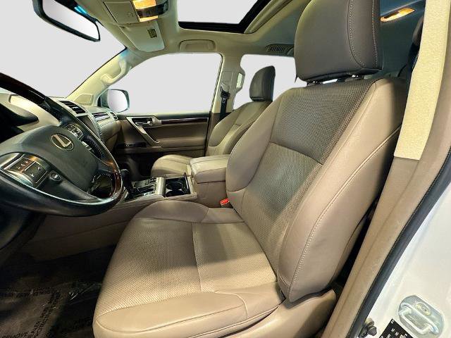 Used 2019 Lexus GX 460 Premium AWD/4WD image 18