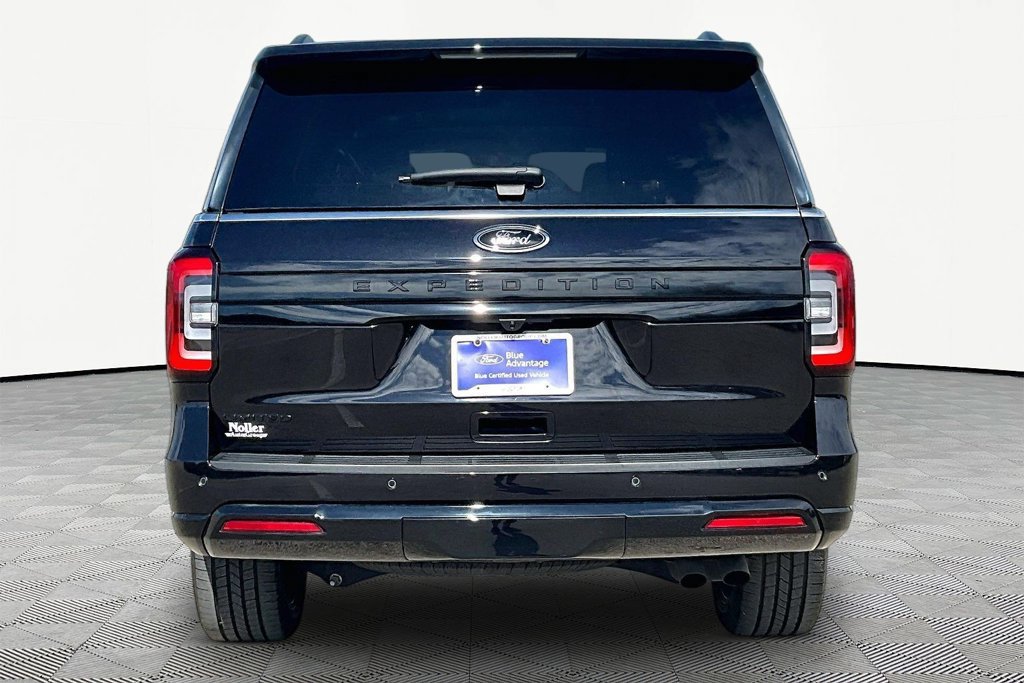 Certified 2024 Ford Expedition Limited AWD/4WD image 4