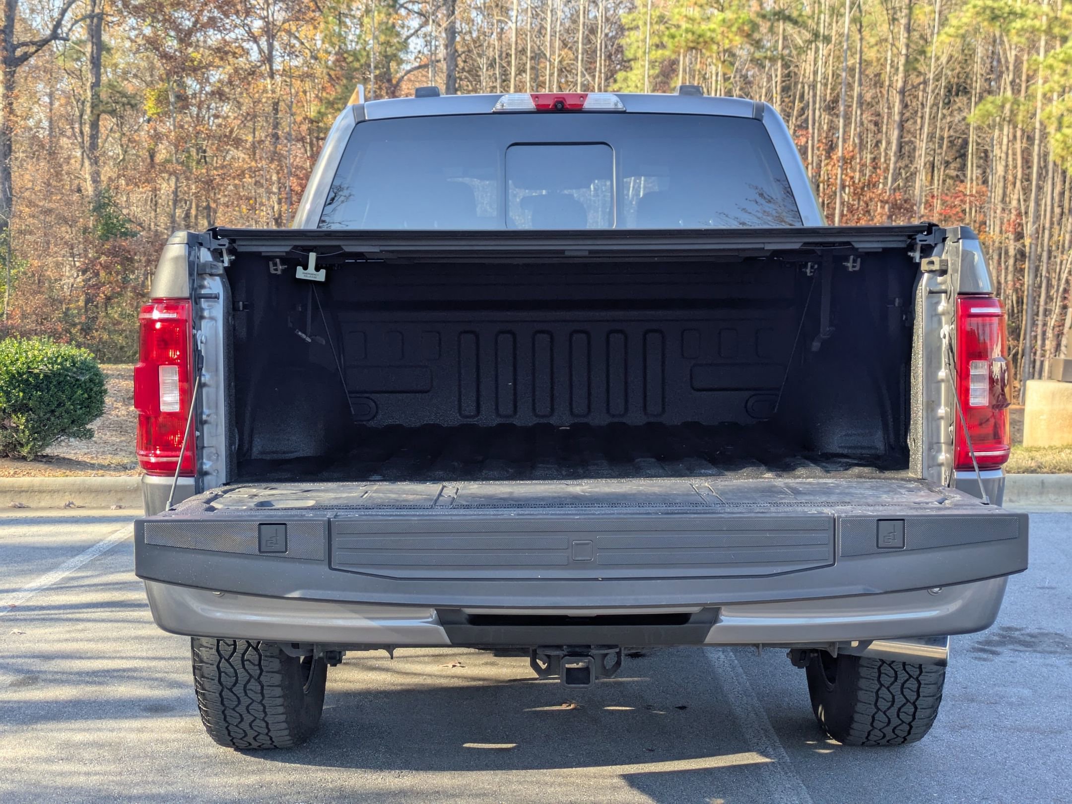 Certified 2022 Ford F150 XLT w/ Equipment Group 302A High image 30