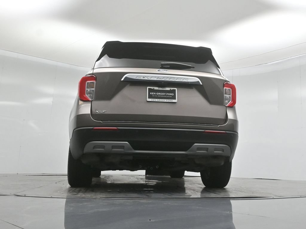 Certified 2021 Ford Explorer XLT w/ Equipment Group 202A RWD image 50