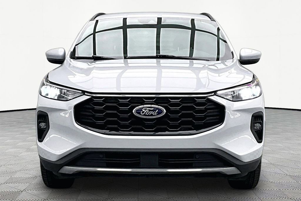 Certified 2025 Ford Escape ST-Line Select w/ Tech Pack #1 AWD/4WD image 3