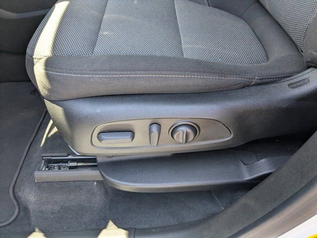 Used 2023 Chevrolet Traverse LT FWD image 31